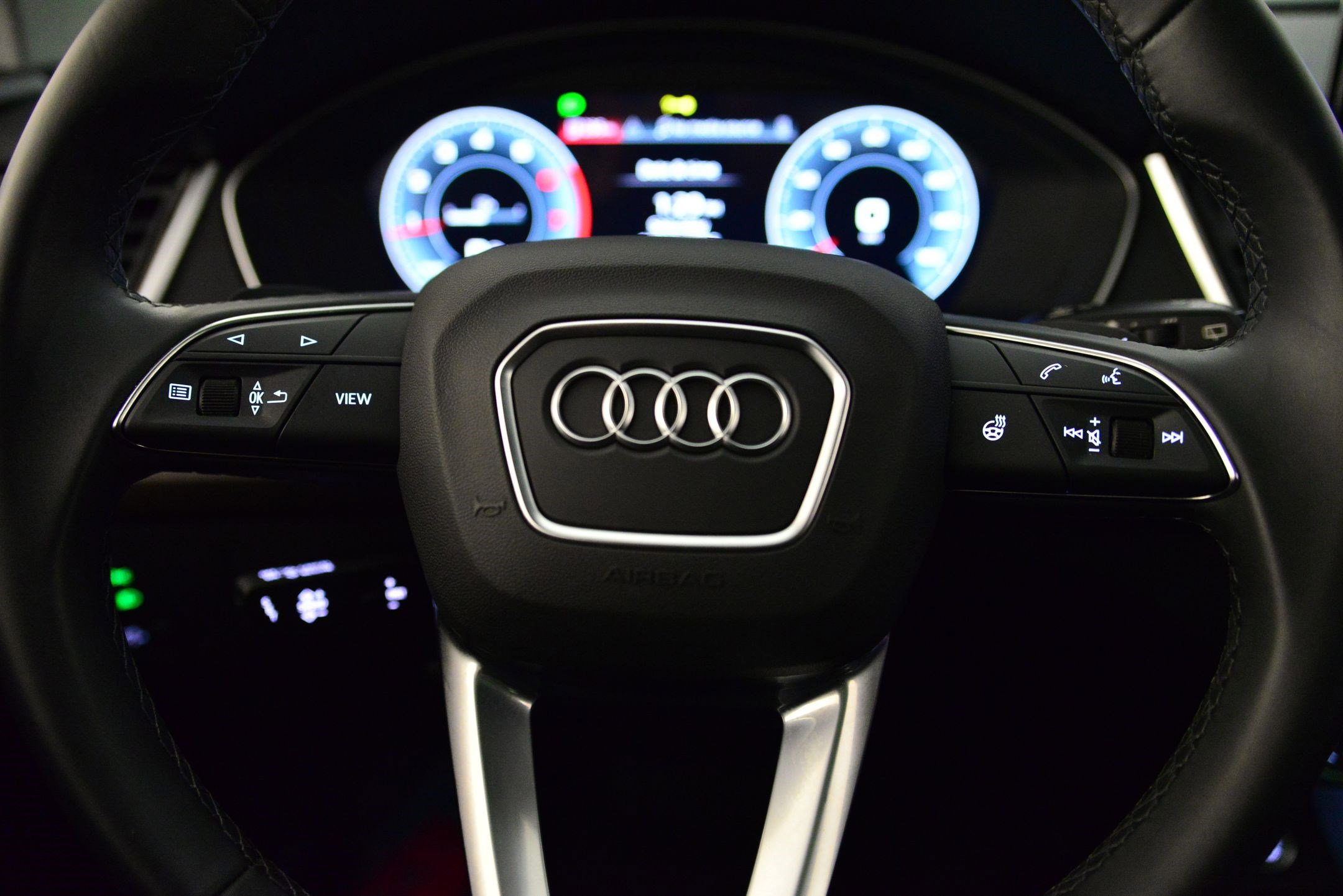 Certified 2025 Audi Q5 2.0T Premium w/ Convenience Plus Package image 13