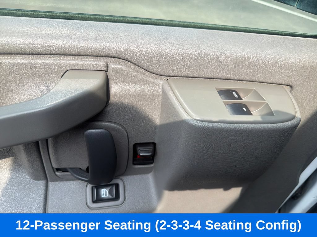 Used 2017 Chevrolet Express 3500 LS RWD image 11