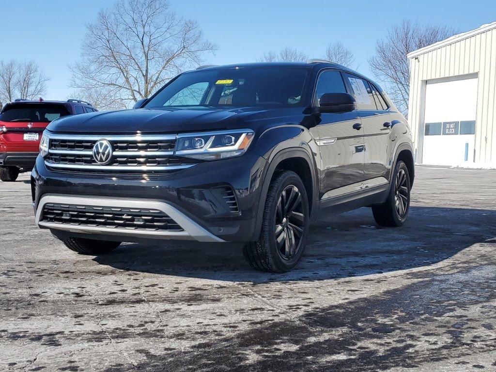 Used 2022 Volkswagen Atlas Cross Sport SE image 3