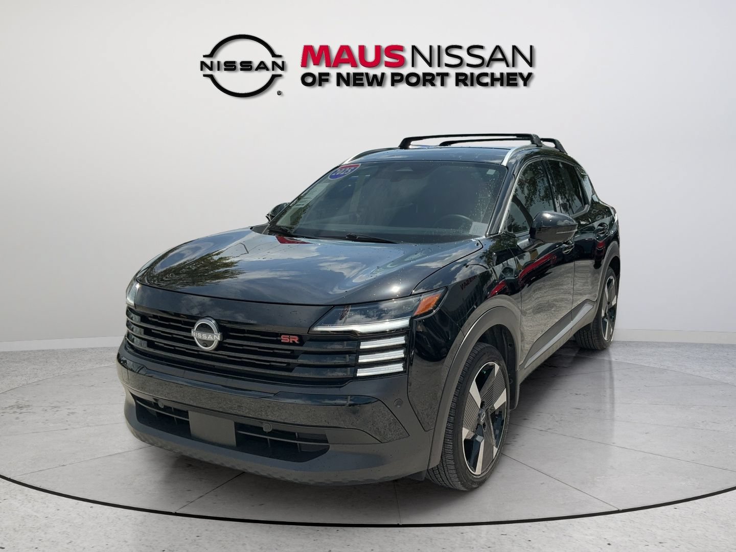Certified 2025 Nissan Kicks SR FWD image 3