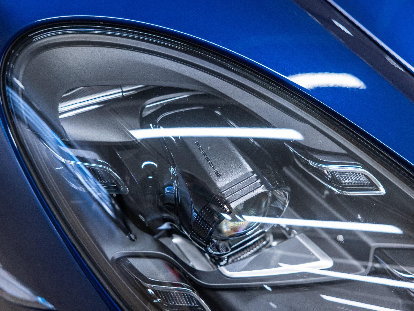Certified 2025 Porsche 718 Cayman GTS RWD image 10