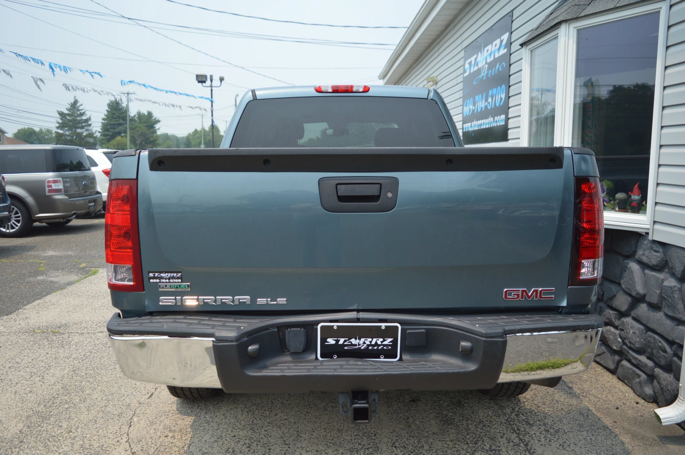 Used 2011 GMC Sierra 1500 SLE w/ Power Tech Package RWD image 4