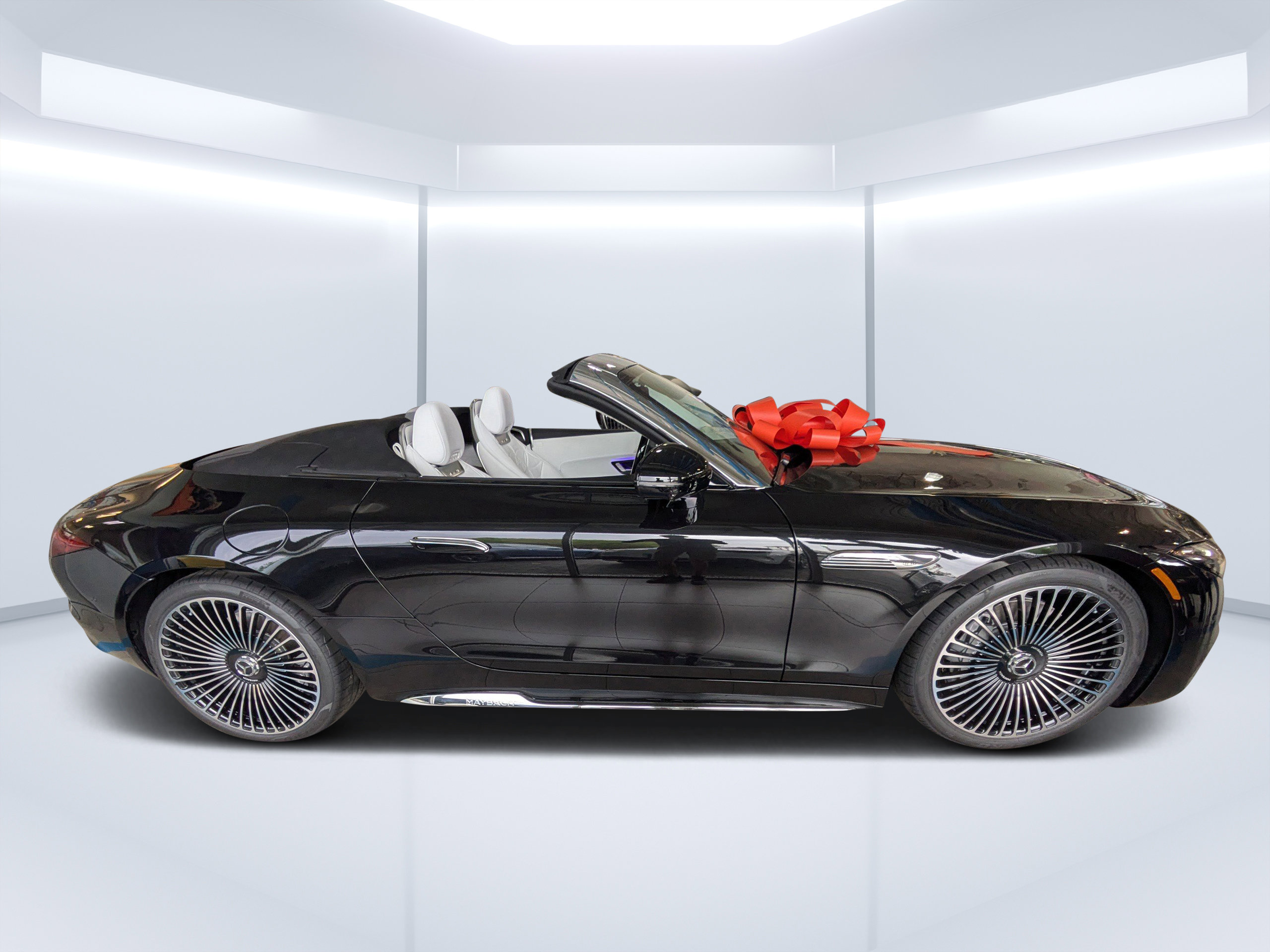 New 2026 Mercedes-Benz Maybach SL 680 image 2