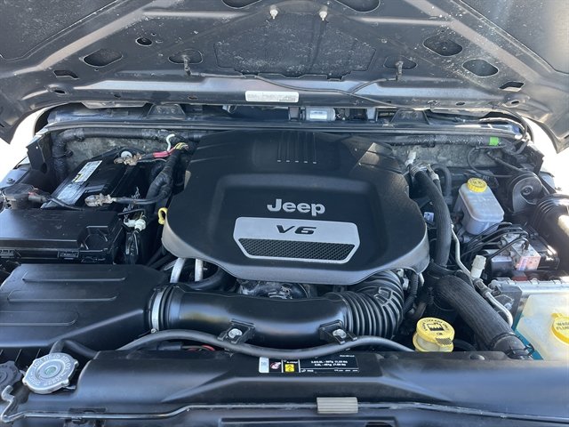 Used 2018 Jeep Wrangler Unlimited Sport S AWD/4WD image 14