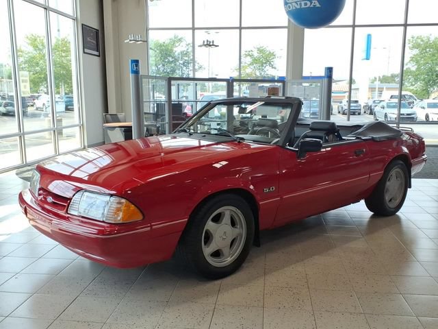 Used 1993 Ford Mustang LX RWD image 1
