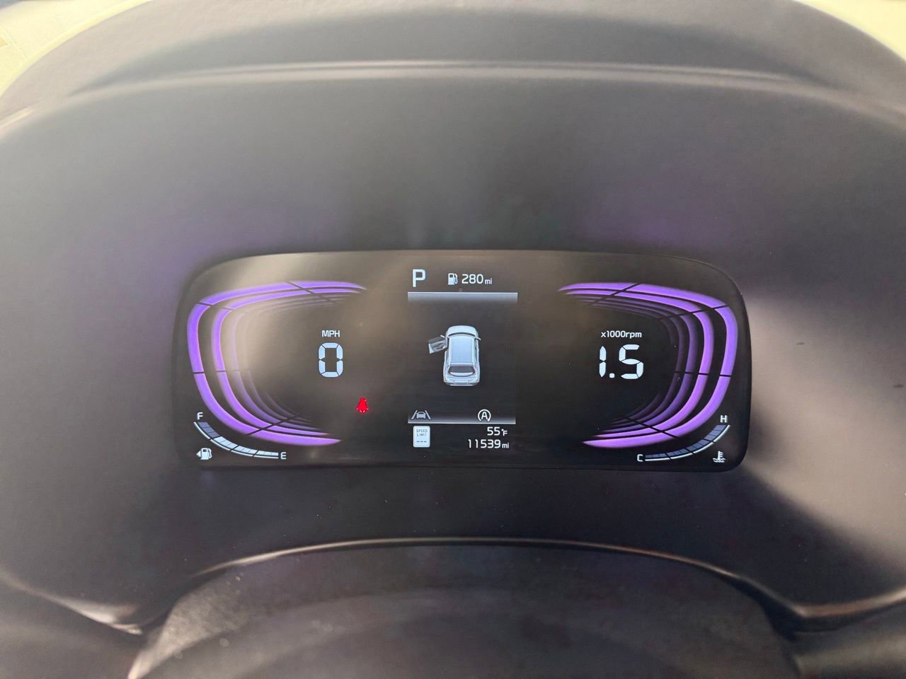 Used 2025 Kia Soul LX w/ LX Technology Package FWD image 28