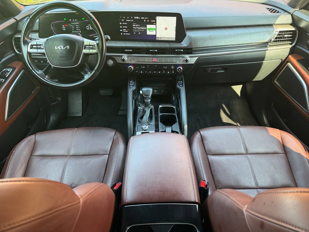 Used 2023 Kia Telluride EX w/ EX Captain's Chair Package FWD image 19
