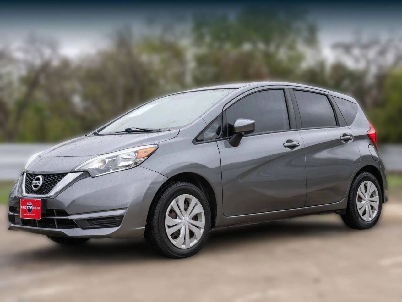 Used 2017 Nissan Versa Note SV image 1