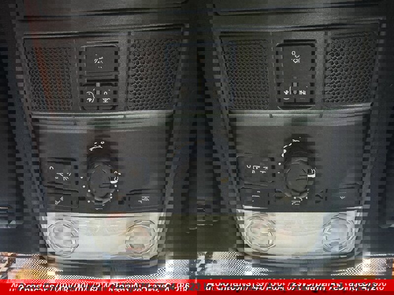 Used 2012 Volkswagen Golf 4-Door image 25