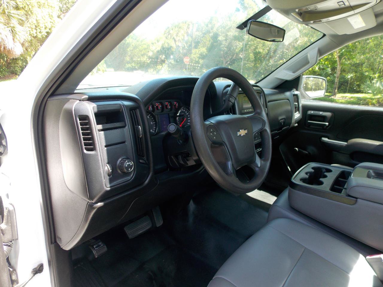 Used 2017 Chevrolet Silverado 1500 W/T RWD image 4
