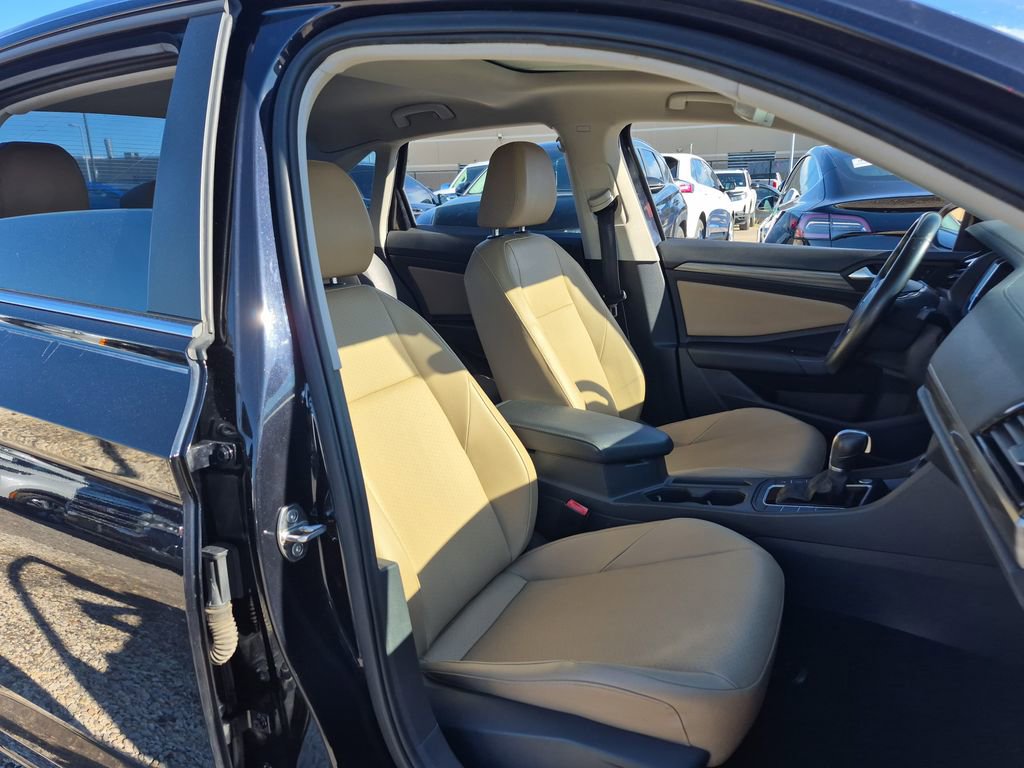 Used 2019 Volkswagen Jetta SEL image 23