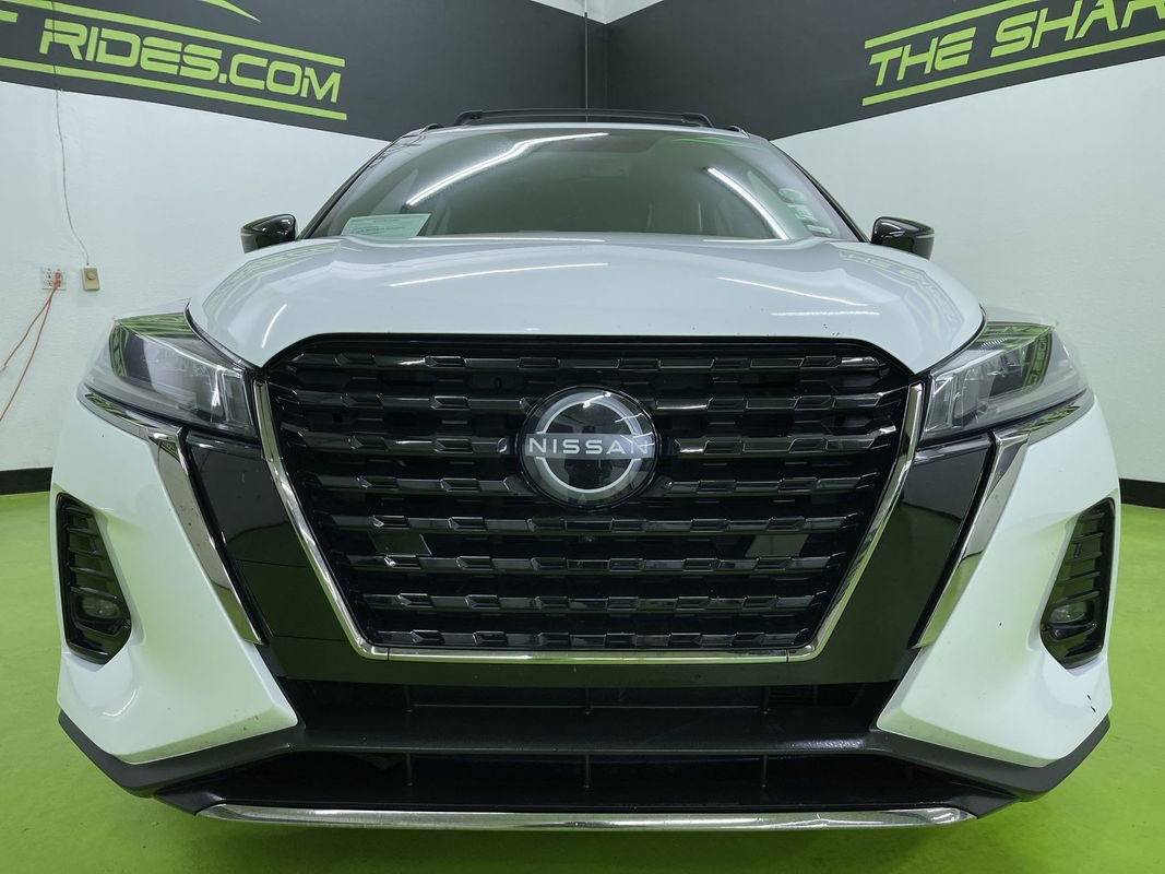 Used 2024 Nissan Kicks SR w/ SR Premium Package image 3