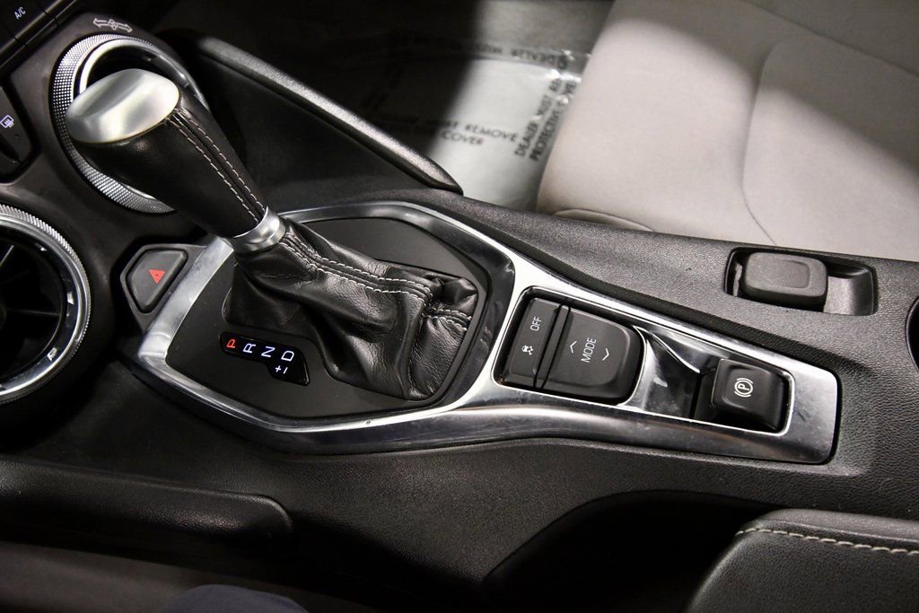 Used 2022 Chevrolet Camaro LT image 22