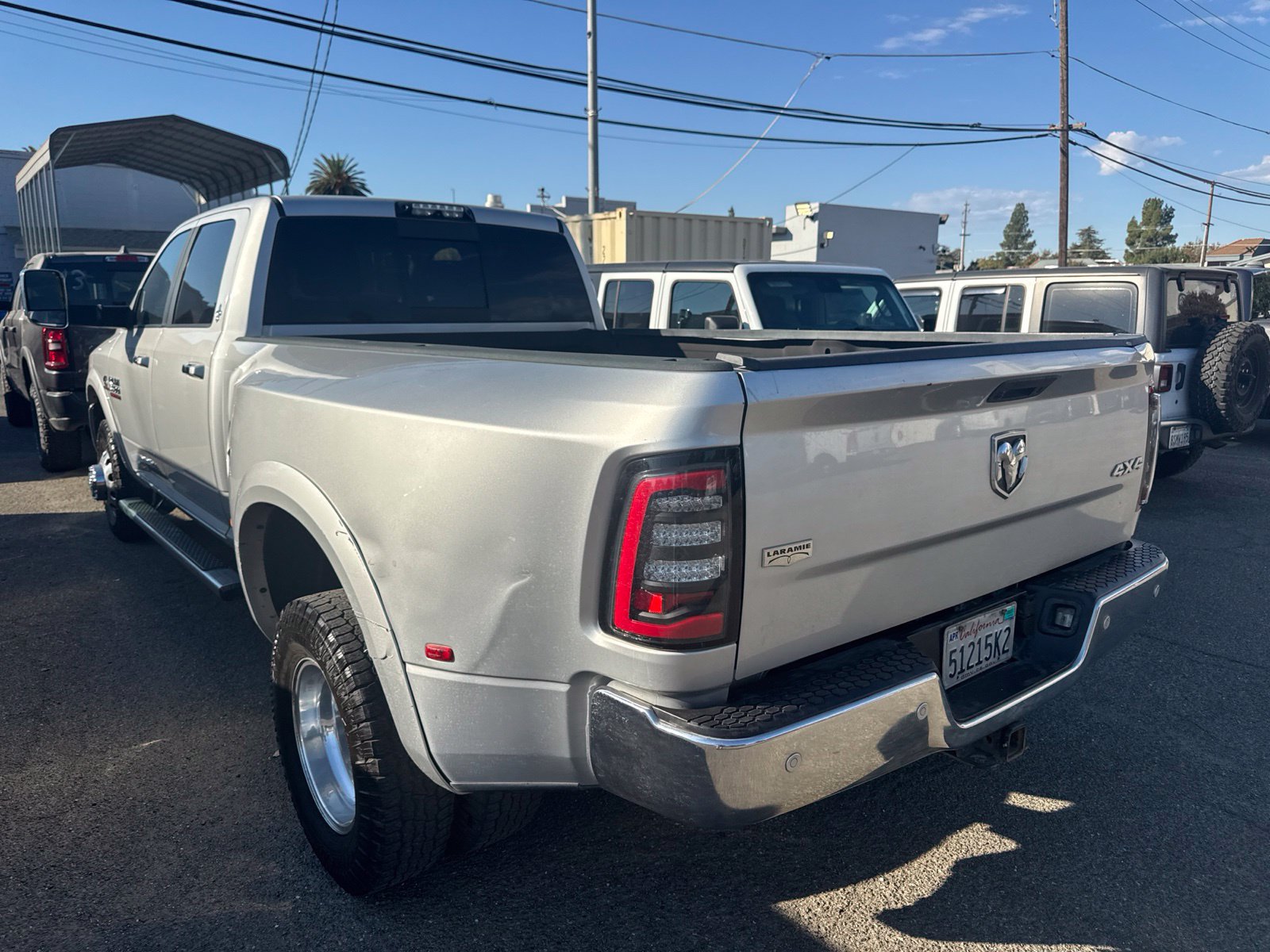 Used 2018 RAM 3500 Laramie AWD/4WD image 2