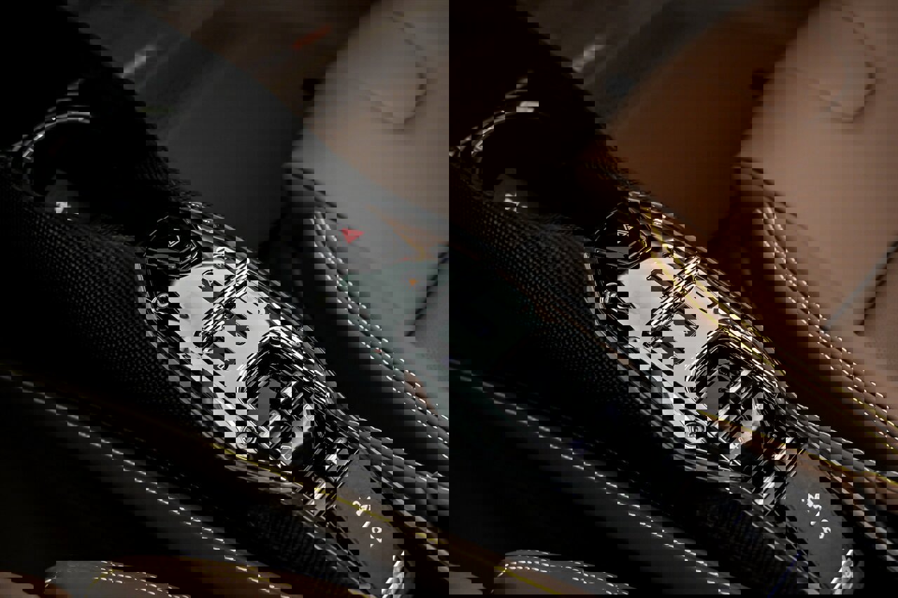 Used 2024 Ferrari SF90 Spider image 44