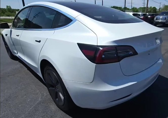 Used 2019 Tesla Model 3 Standard Range Plus RWD image 16