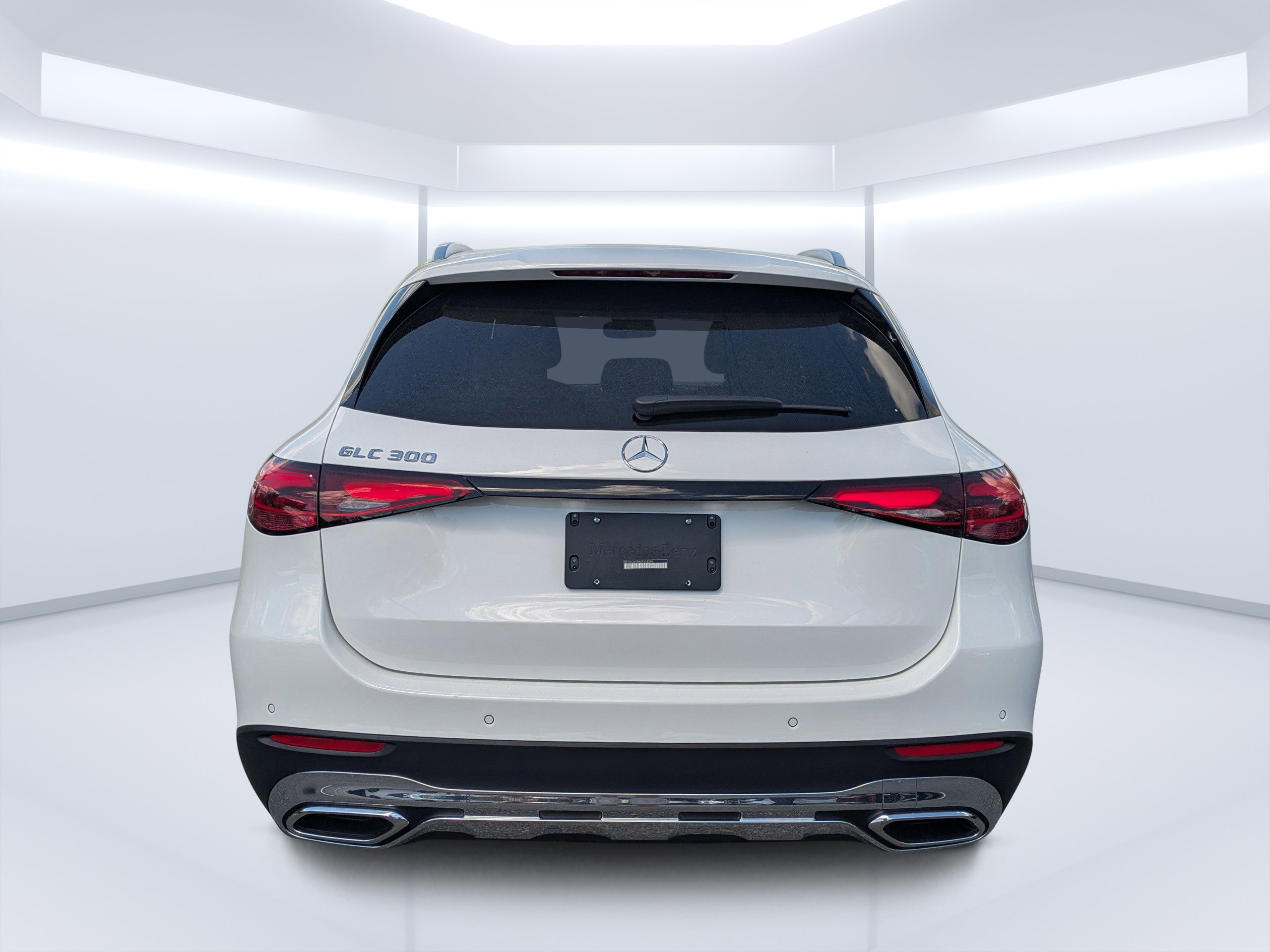 Certified 2025 Mercedes-Benz GLC 300 image 4