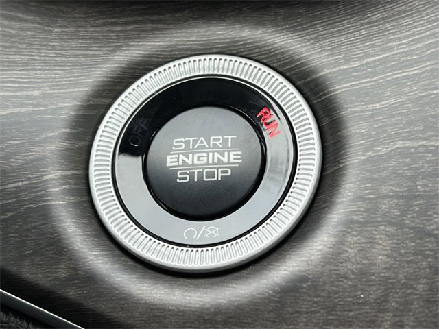 New 2025 Jeep Grand Cherokee Limited w/ Trailer Tow Package image 30