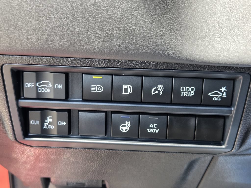 Used 2026 Toyota Sequoia Platinum AWD/4WD image 25