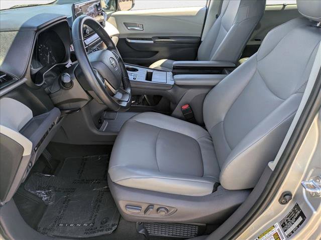 Used 2021 Toyota Sienna XLE w/ XLE Plus Package image 14