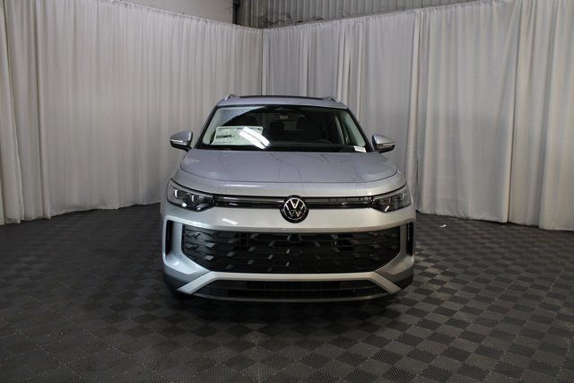 New 2026 Volkswagen Tiguan SE image 28