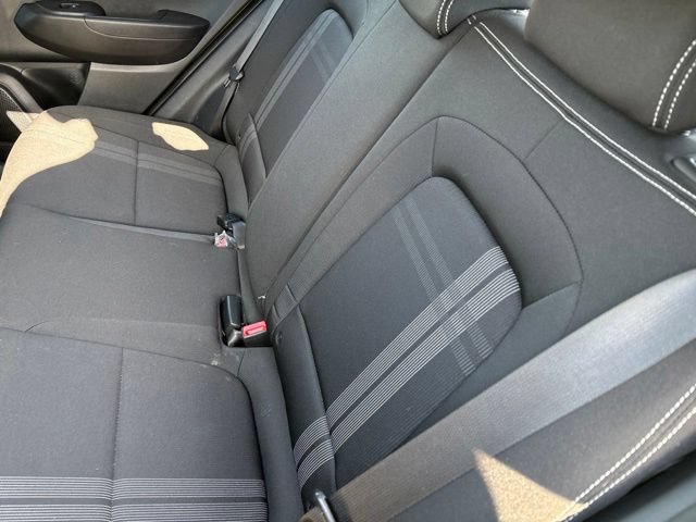 Used 2023 Hyundai Venue SEL FWD image 10