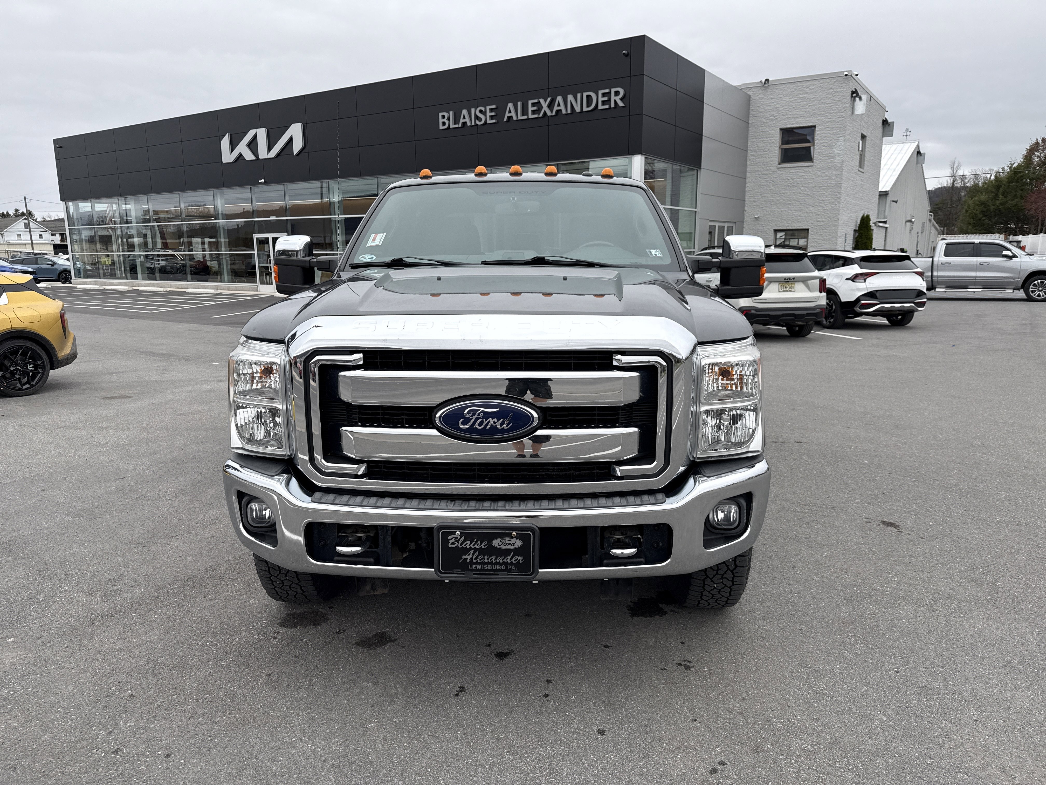 Used 2015 Ford F250 Lariat w/ Chrome Package image 9