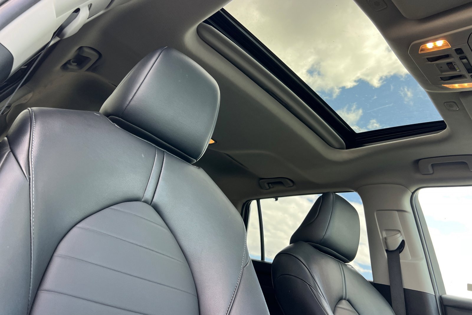 Used 2024 Toyota Highlander XLE image 20