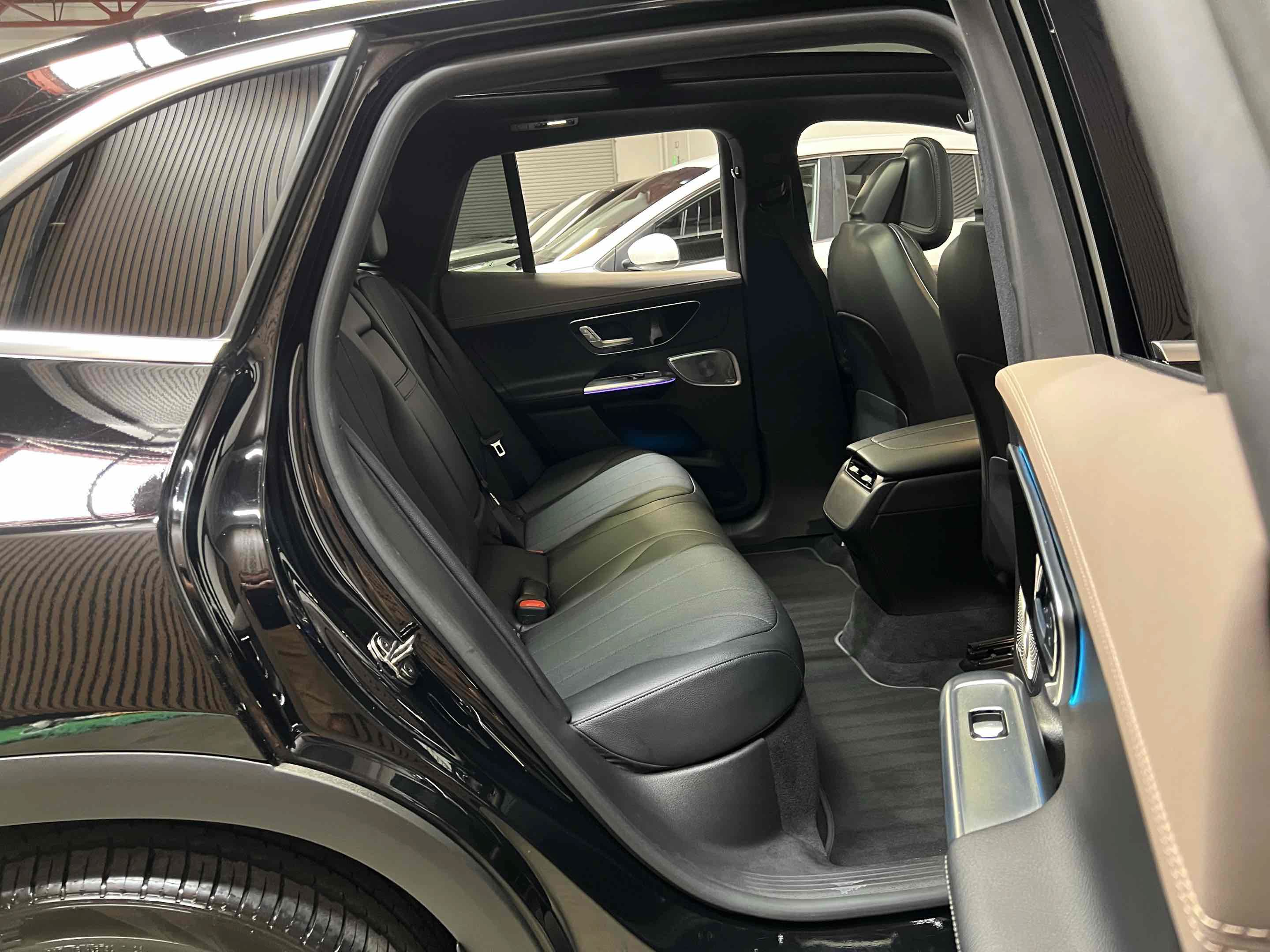 Used 2023 Mercedes-Benz EQE 350+ SUV image 36