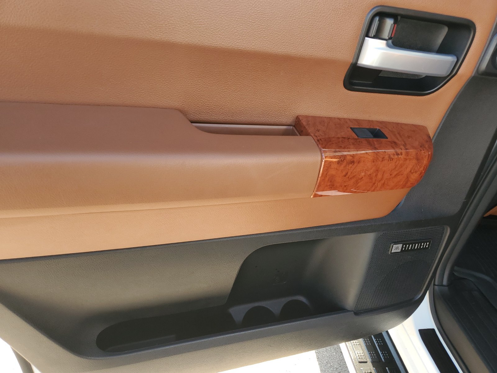 Used 2019 Toyota Sequoia Platinum AWD/4WD image 16