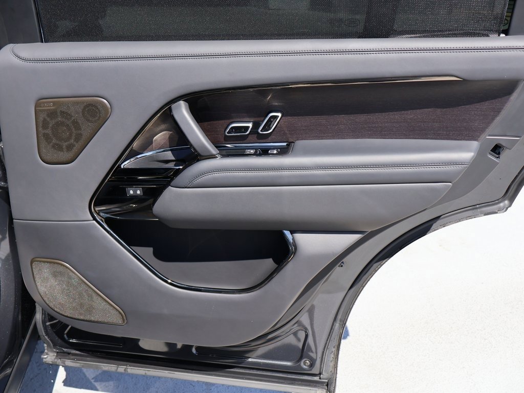 Used 2023 Land Rover Range Rover SV image 15