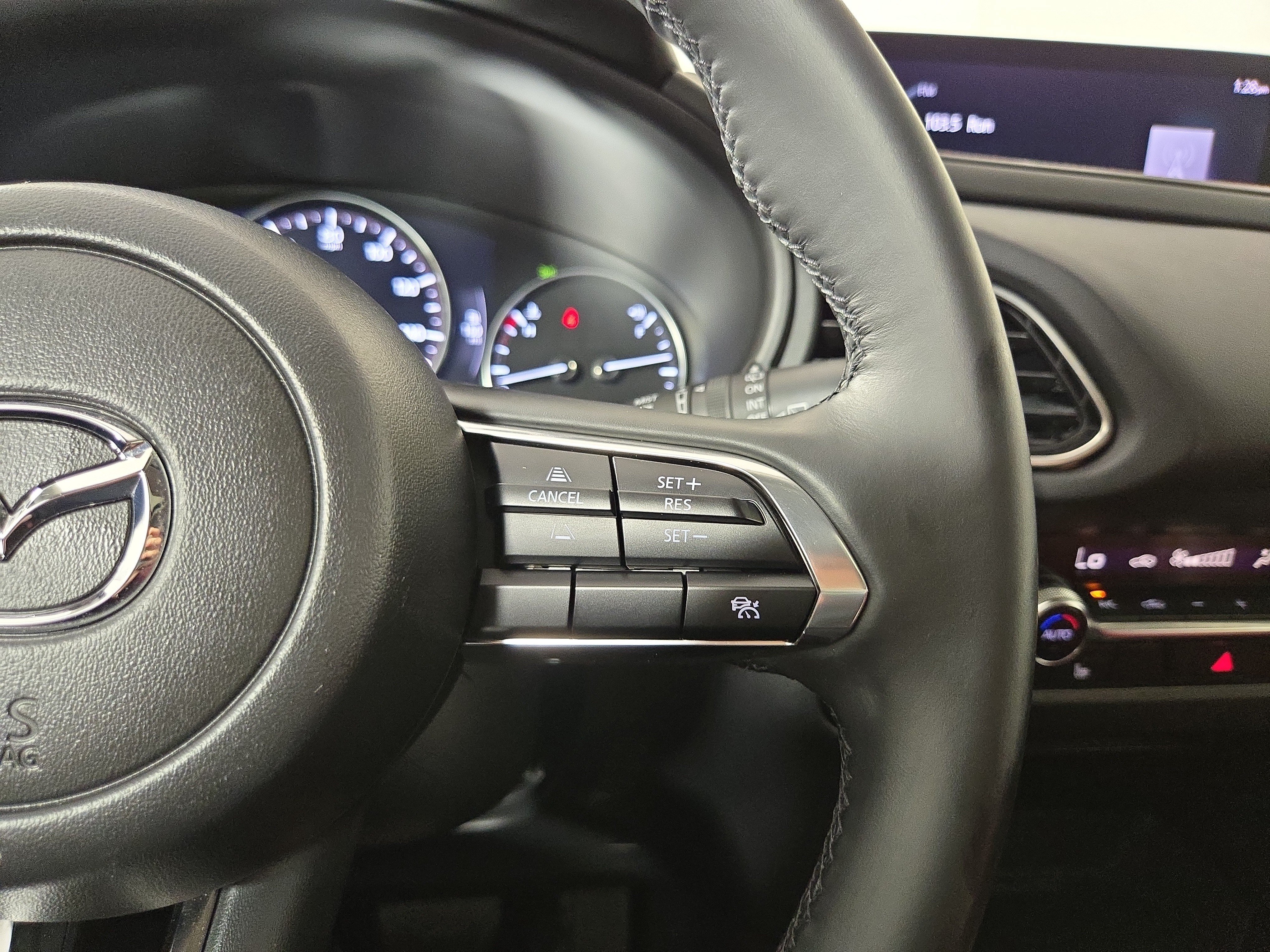 Used 2024 MAZDA CX-30 AWD 2.5 S w/ Preferred Package image 16