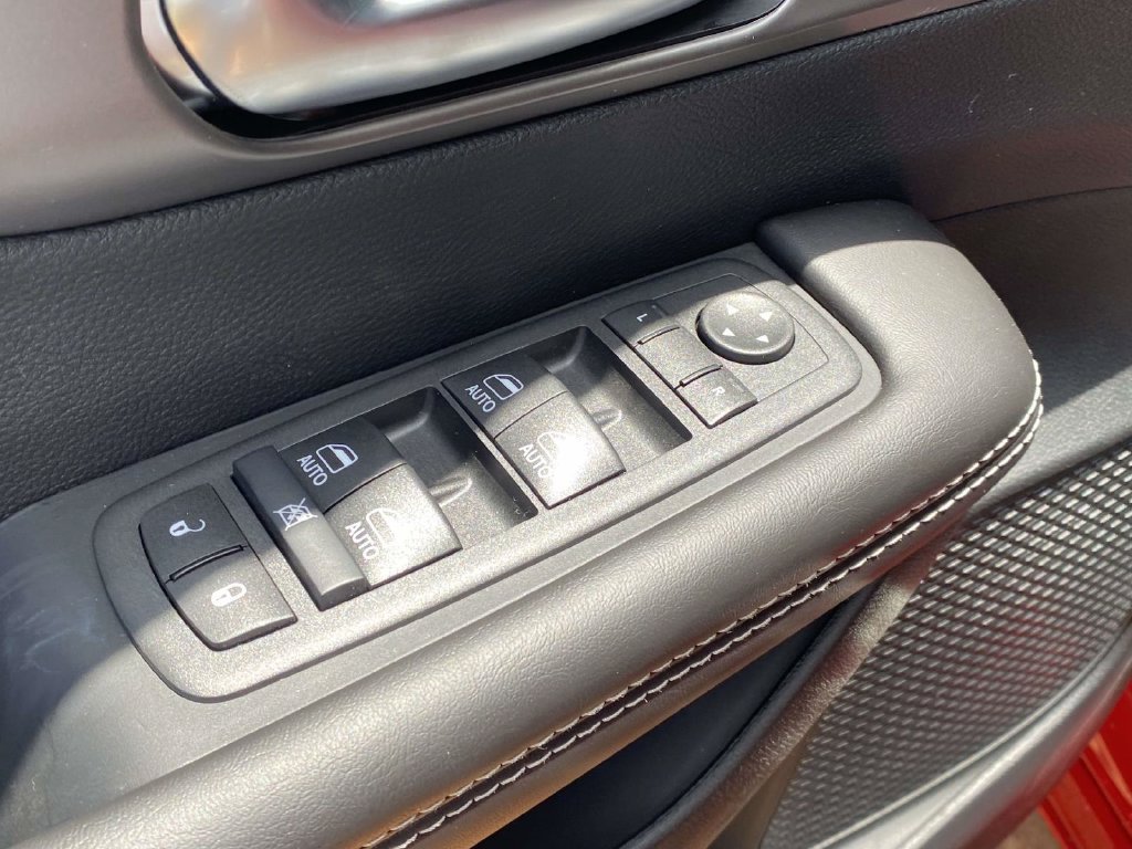 New 2027 Chrysler Pacifica Select FWD image 43