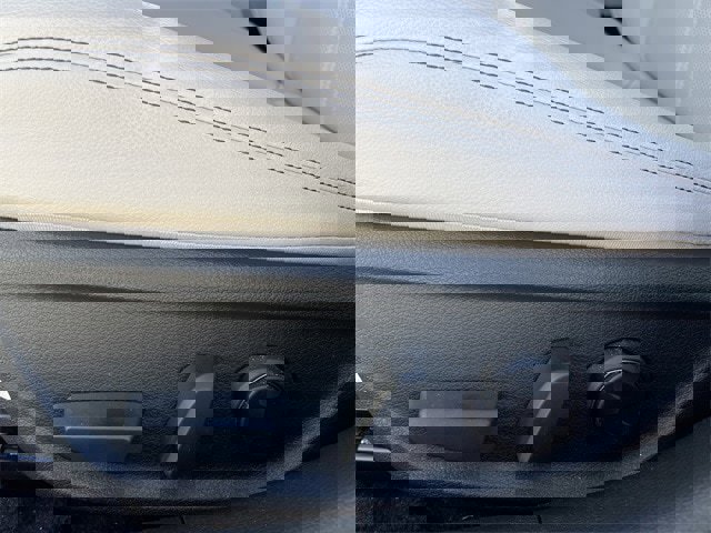 Used 2025 Genesis G70 2.5T image 24