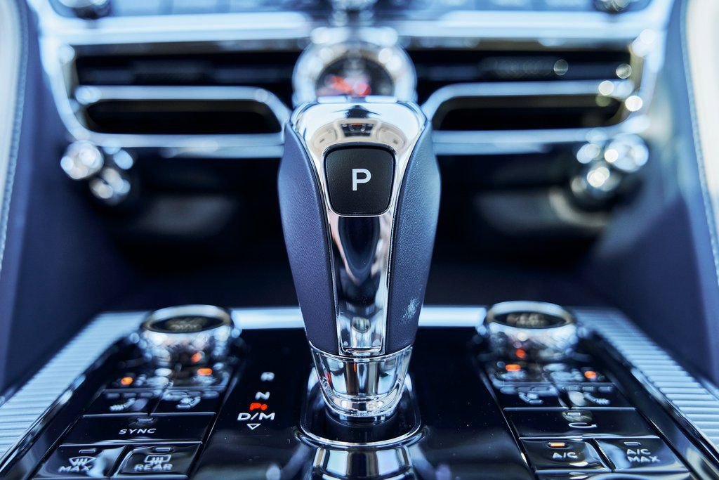 Used 2024 Bentley Flying Spur V8 AWD/4WD image 68