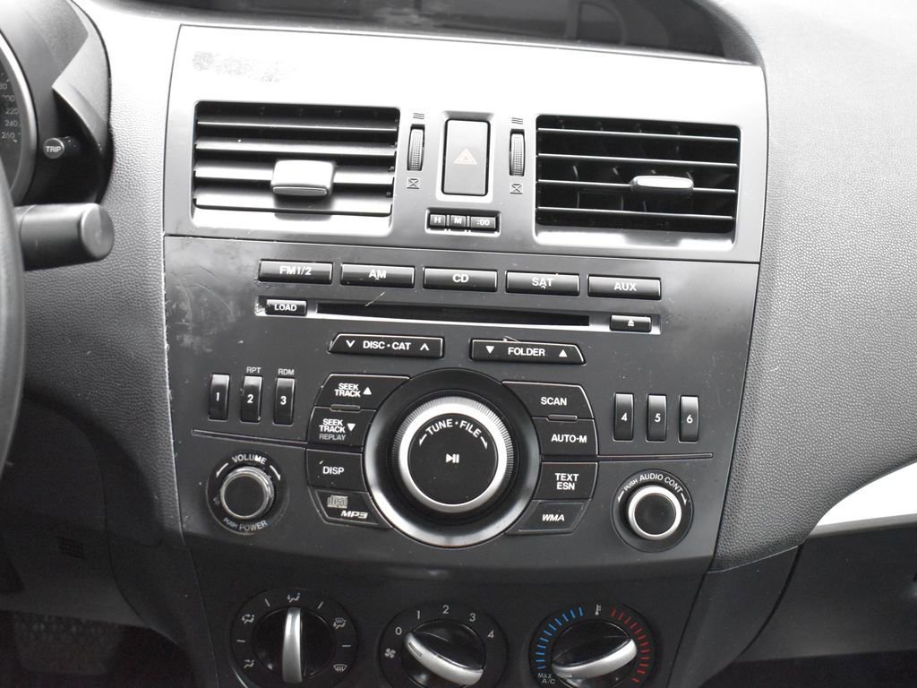 Used 2013 MAZDA MAZDA3 i Sport image 20