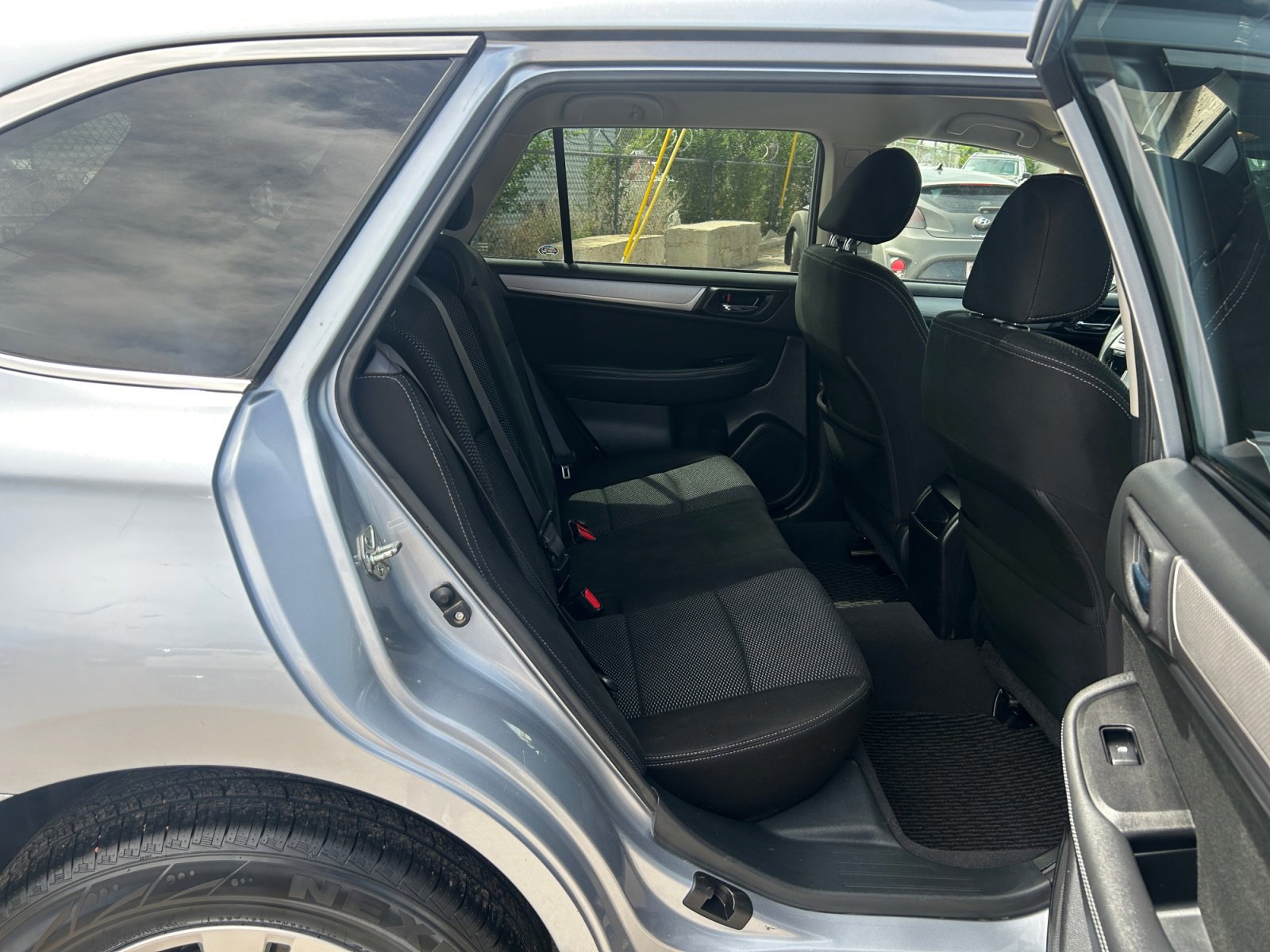 Used 2017 Subaru Outback 2.5i Premium AWD/4WD image 29