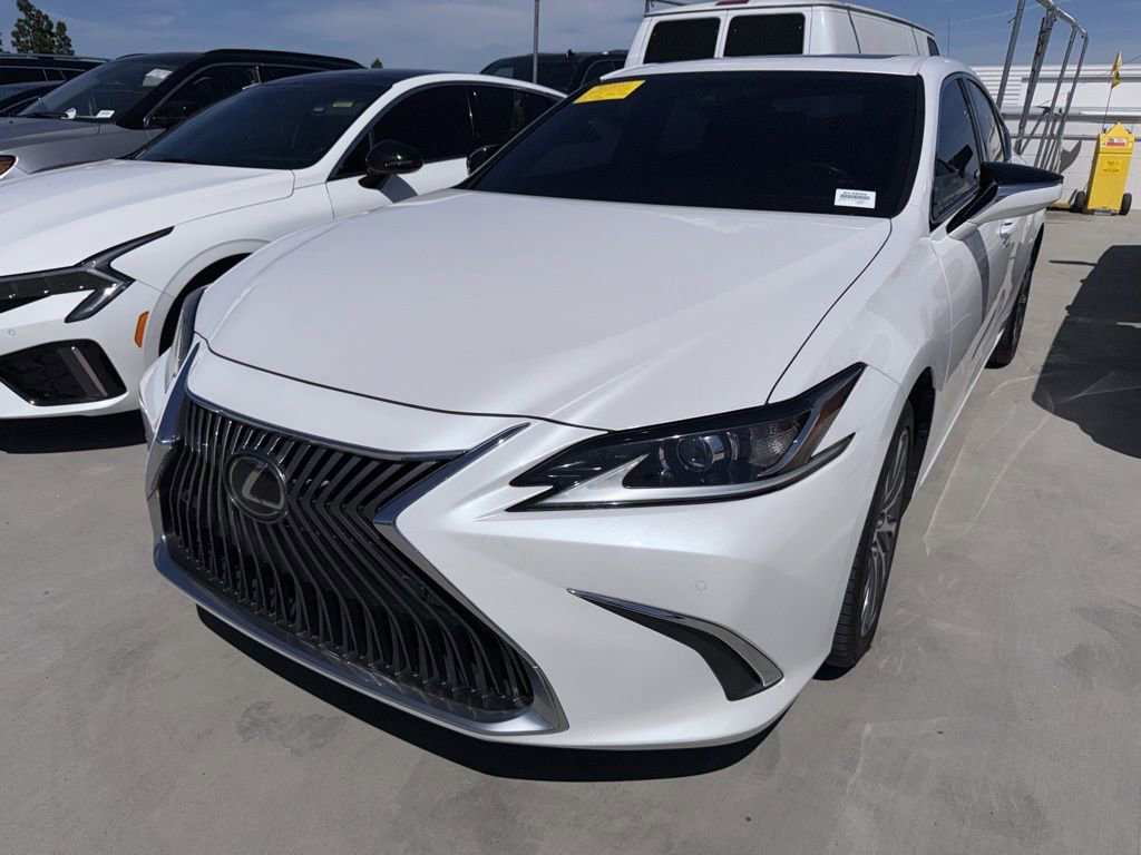 Used 2019 Lexus ES 350 w/ Premium Package image 2