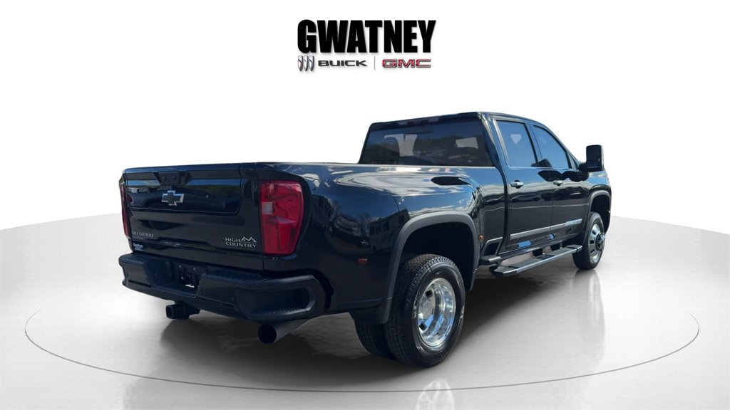 Used 2024 Chevrolet Silverado 3500 High Country w/ High Country Premium Package image 7