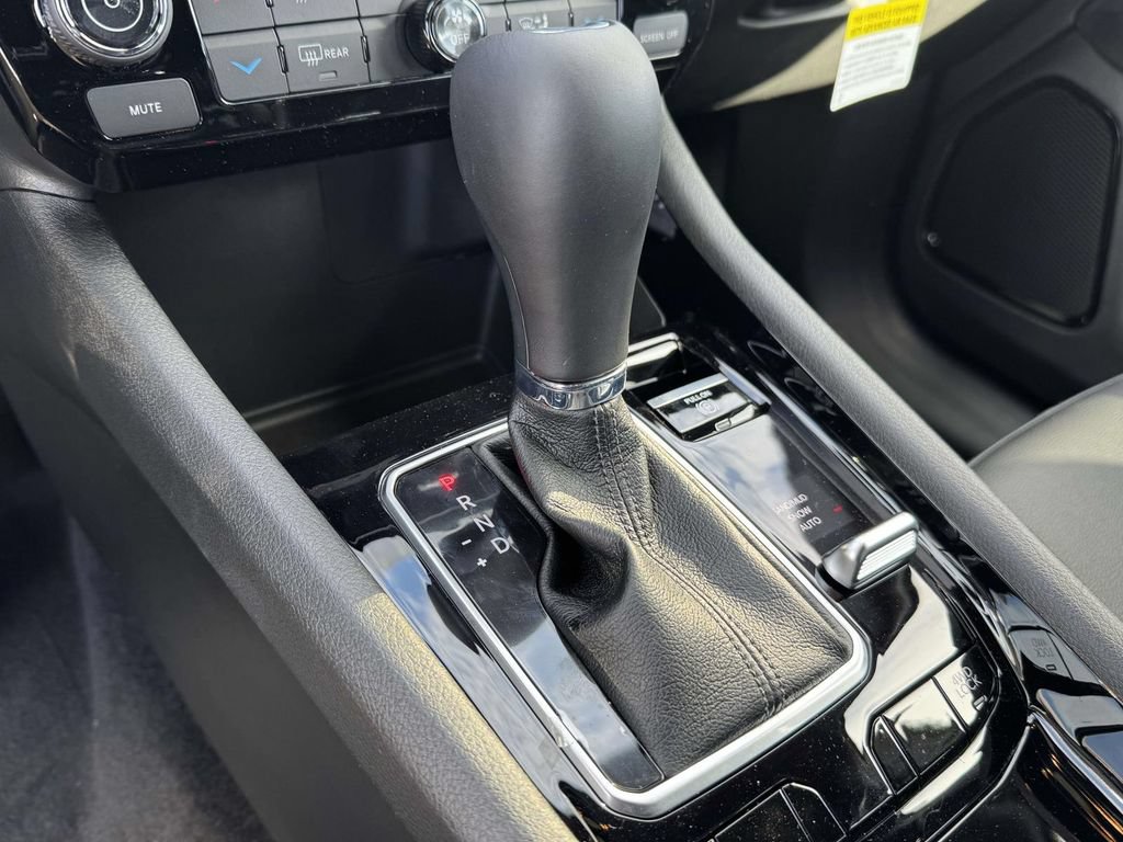 New 2026 Jeep Compass Latitude AWD/4WD image 18