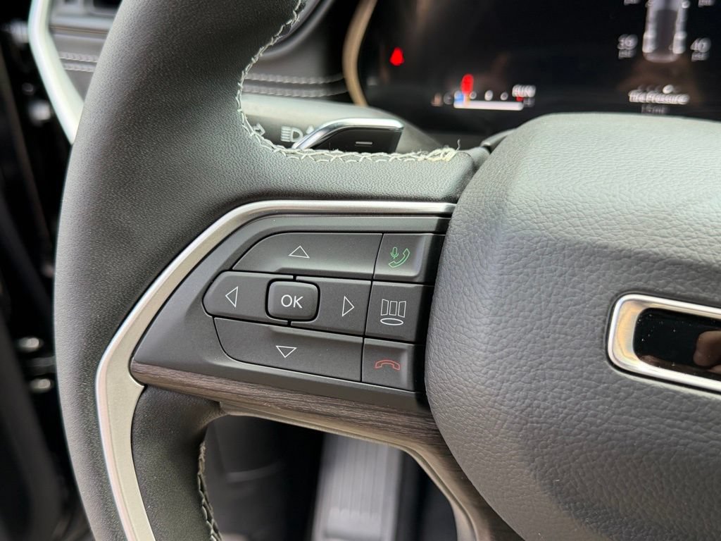 New 2026 Jeep Grand Cherokee Altitude AWD/4WD image 17