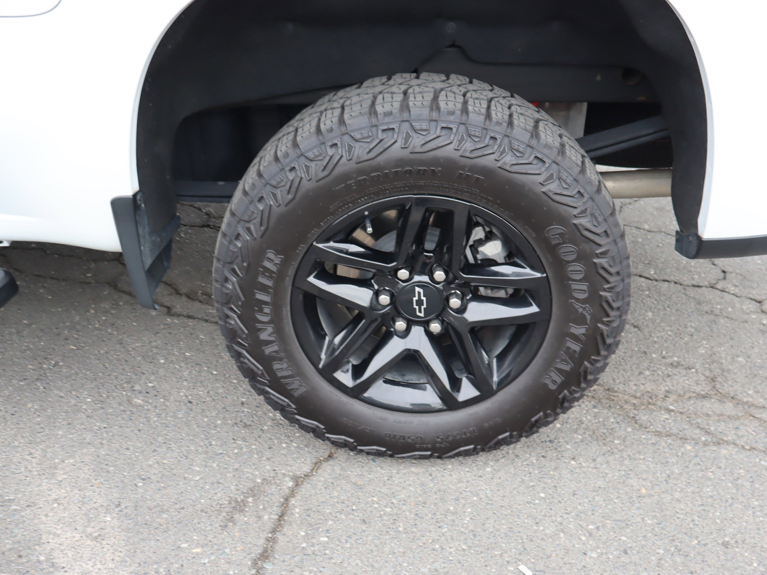 Used 2024 Chevrolet Silverado 1500 LT Trail Boss w/ LT Trail Boss Premium Package AWD/4WD image 39