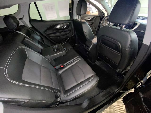 Used 2024 GMC Terrain SLT AWD/4WD image 32
