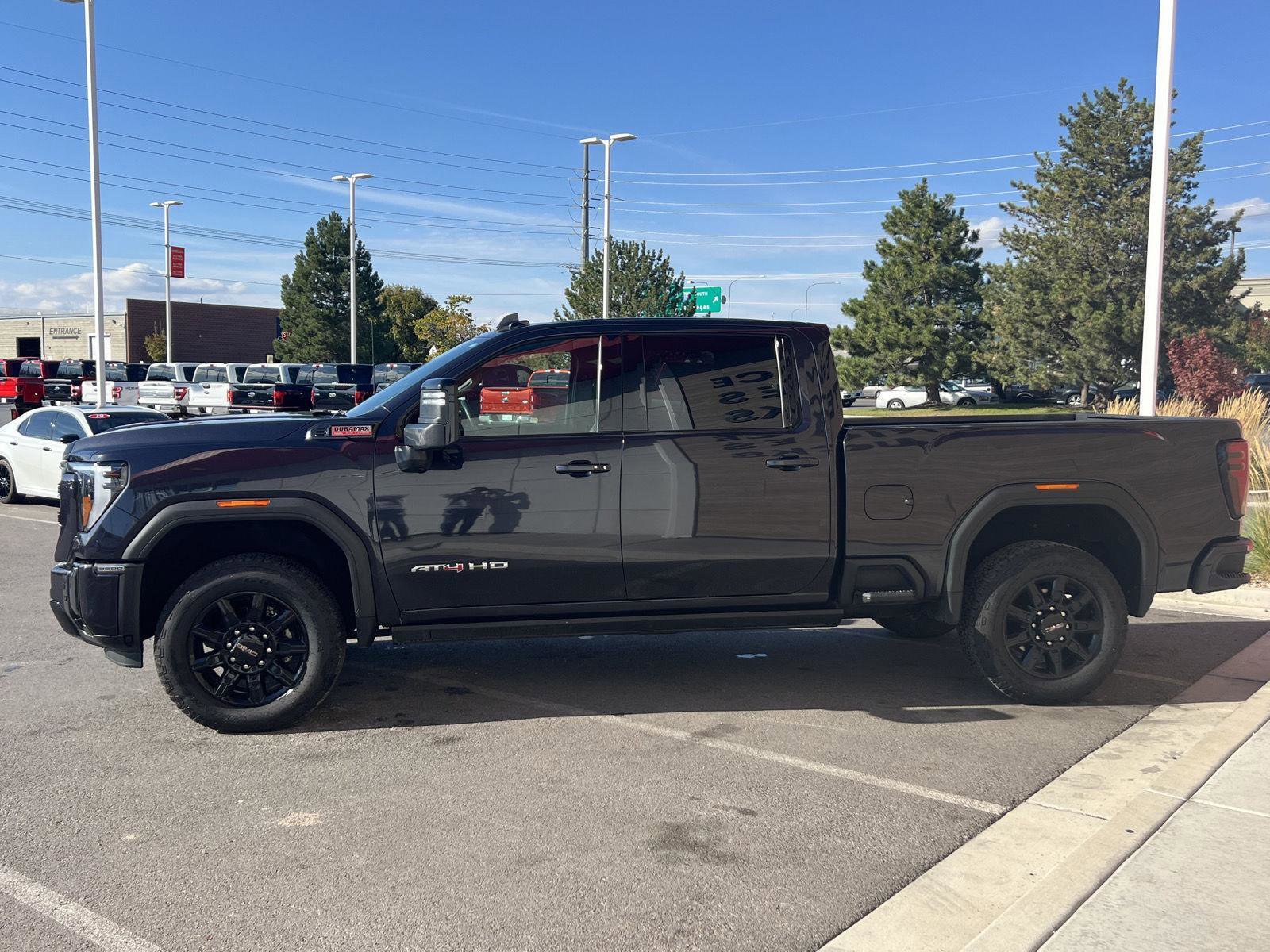 Used 2024 GMC Sierra 3500 AT4 w/ AT4 Premium Plus Package image 5