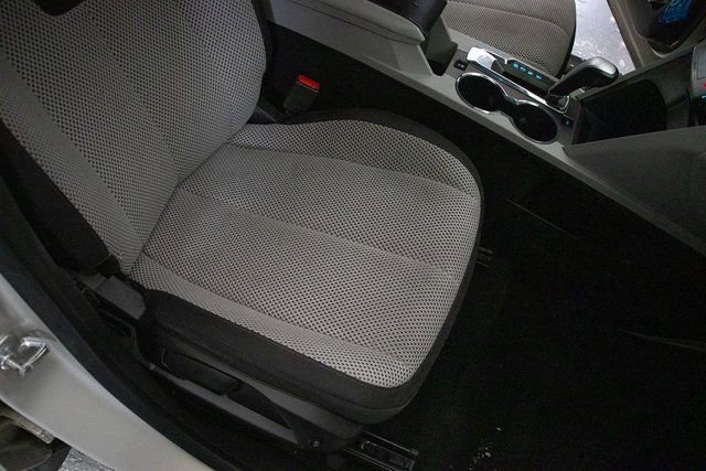 Used 2013 Chevrolet Equinox LT w/ Driver Convenience Package image 16