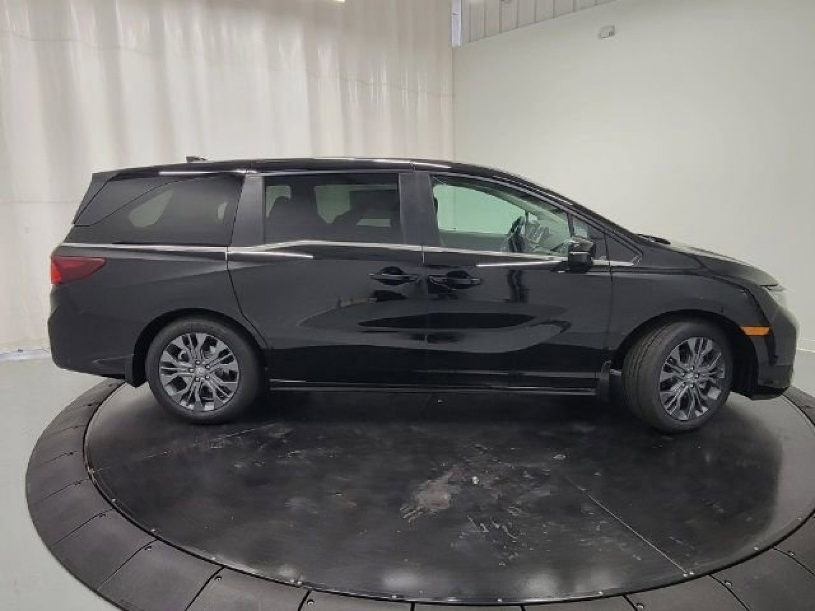 New 2026 Honda Odyssey Touring image 30