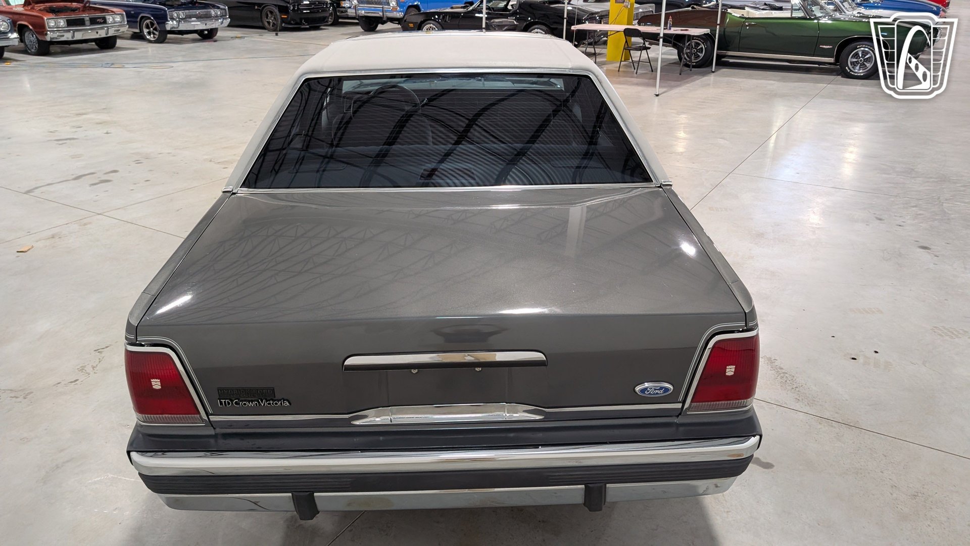 Used 1988 Ford LTD Crown Victoria RWD image 11