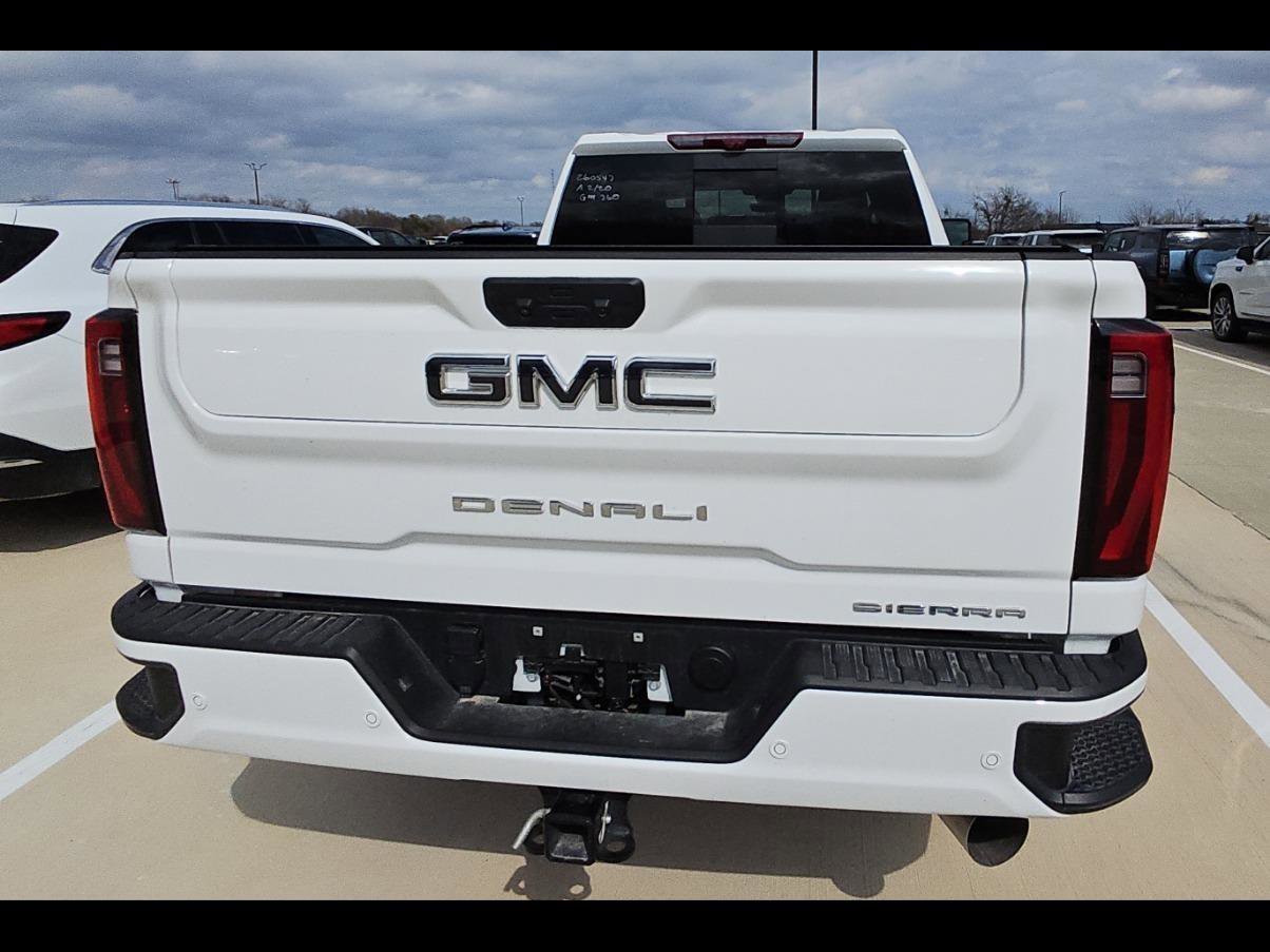 Used 2025 GMC Sierra 2500 Denali Ultimate image 5