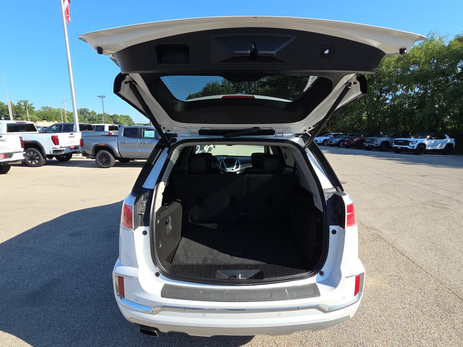 Used 2017 GMC Terrain Denali AWD/4WD image 30