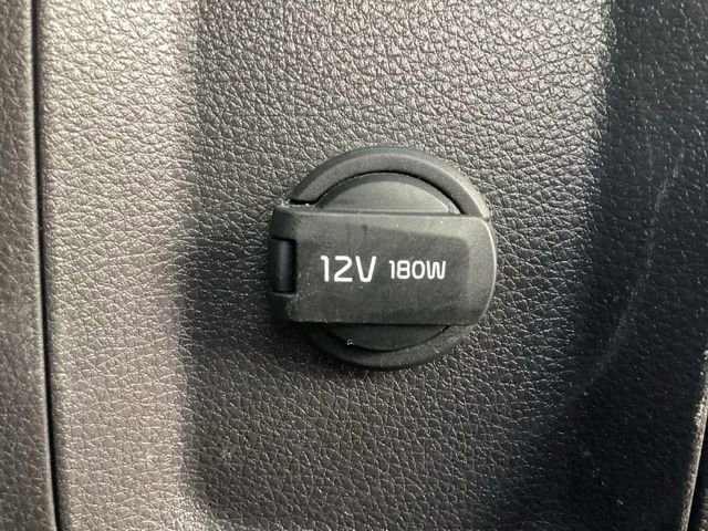 Used 2023 Kia Carnival LX FWD image 12